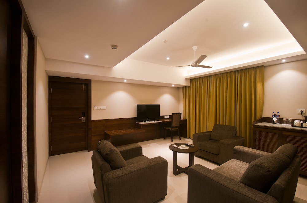 Calangute Towers 24/50