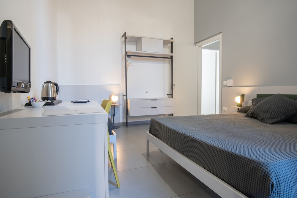 ROOM, TRIPLE