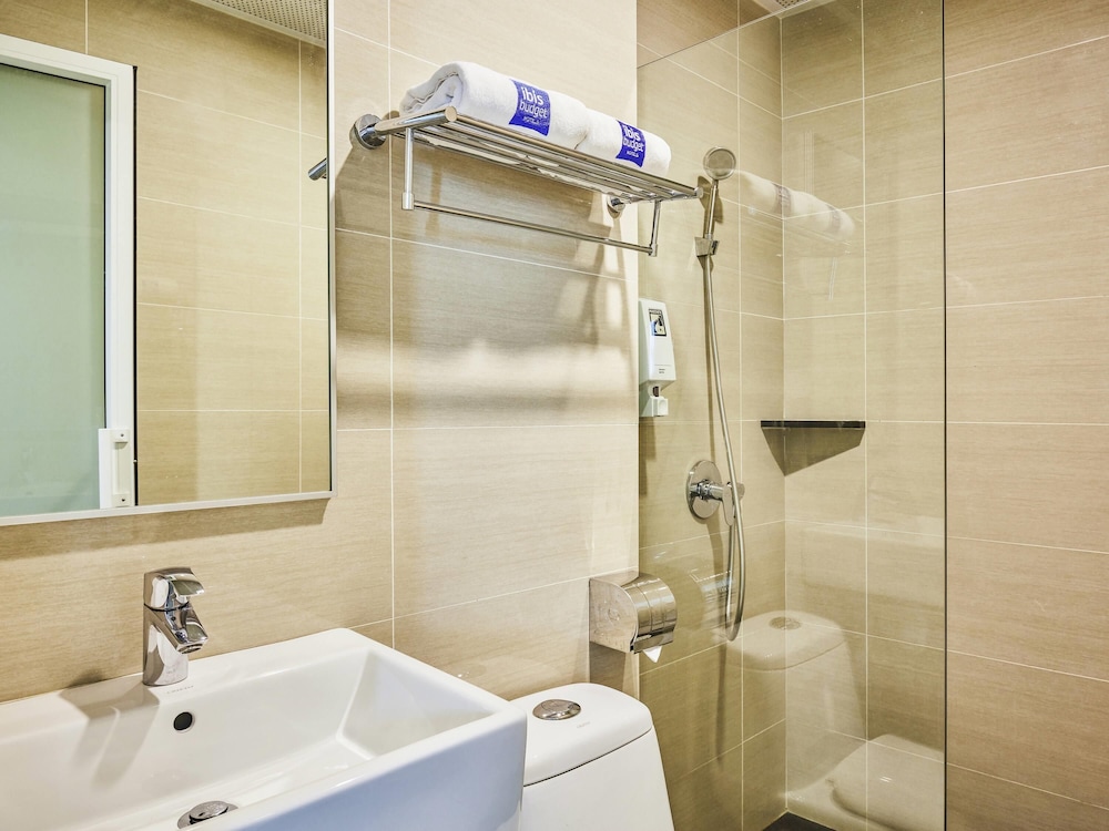 غرفة سوبيريور بسريرين منفصلين، ibis budget Singapore Emerald 6/7