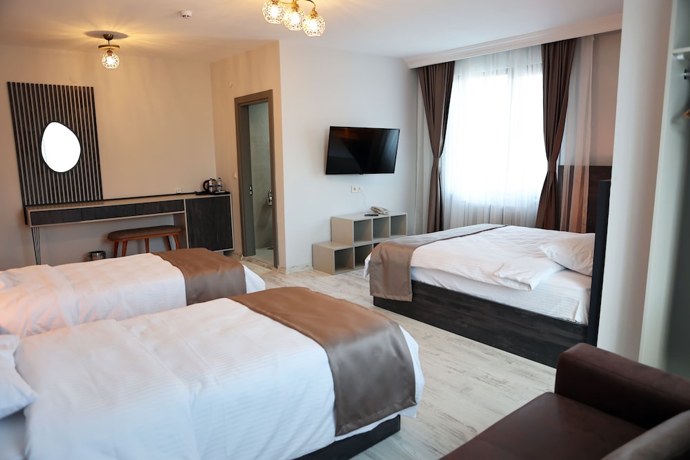 Sar-Per Suites & Hotel 10/31