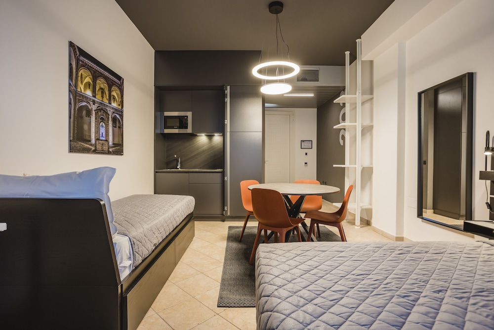 Residence 9 Line 21/50