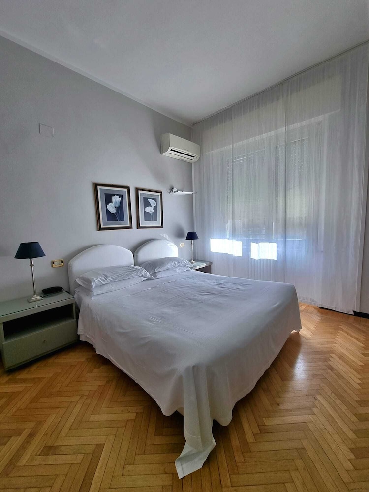 GRAND HOTEL PASSETTO 13/70