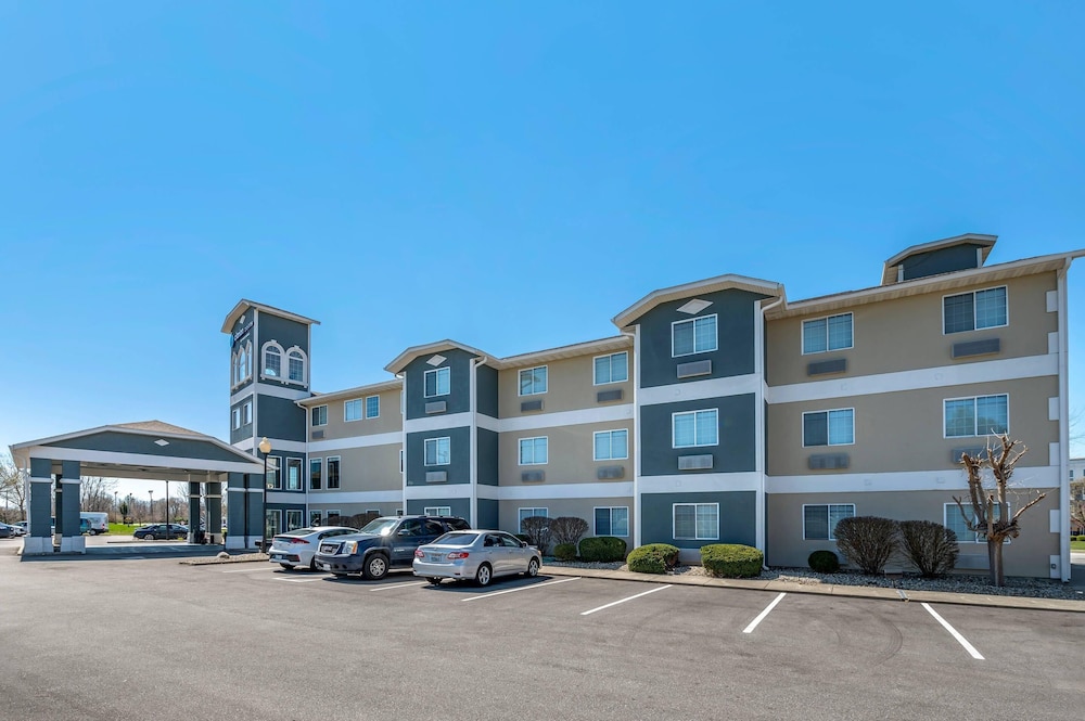 Clarion Pointe Indianapolis Airport 59/64