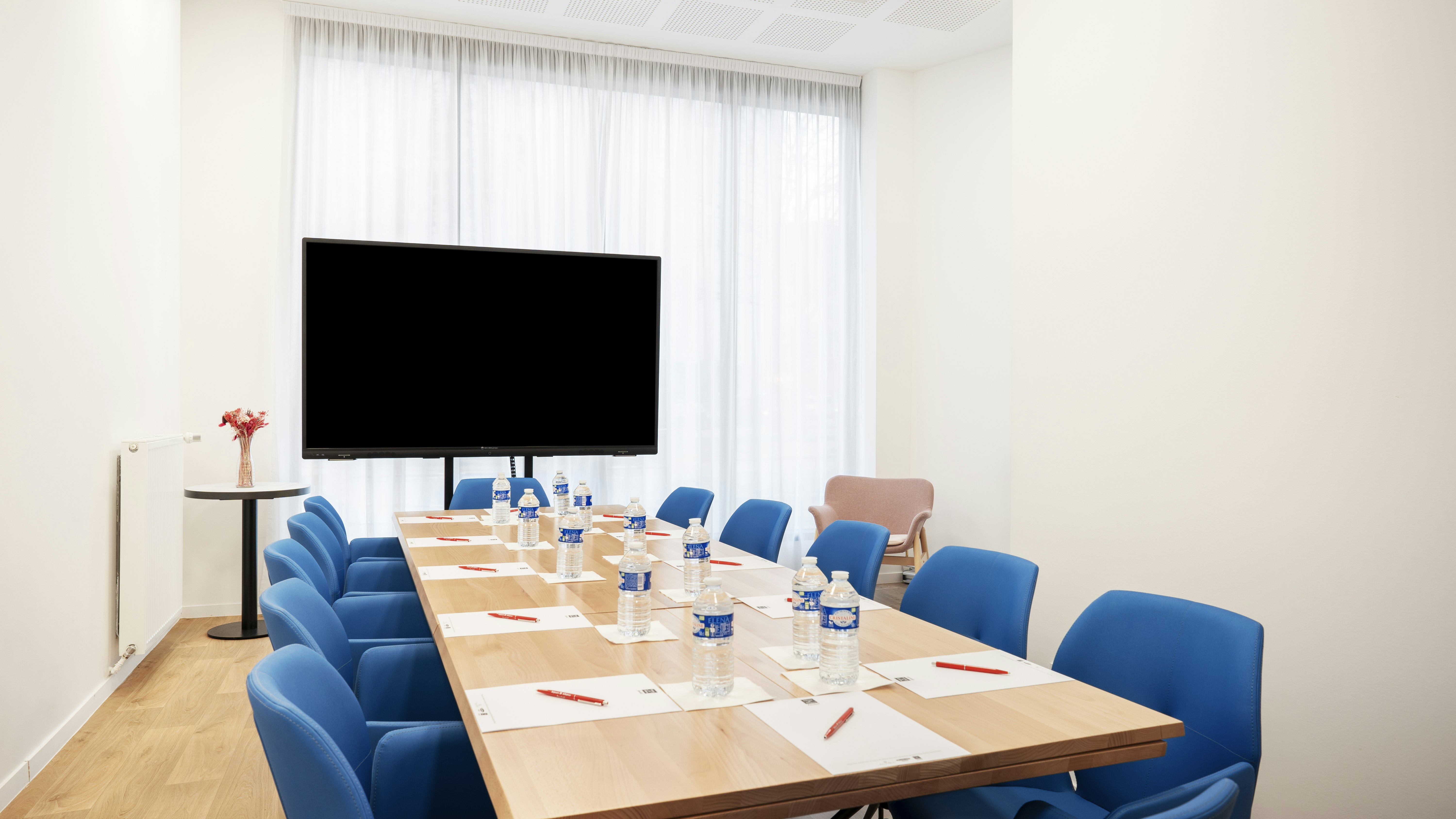 Sejours and Affaires Paris Bagnolet 12/16