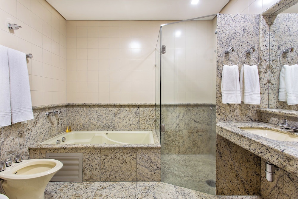Bourbon Londrina Hotel 73/75