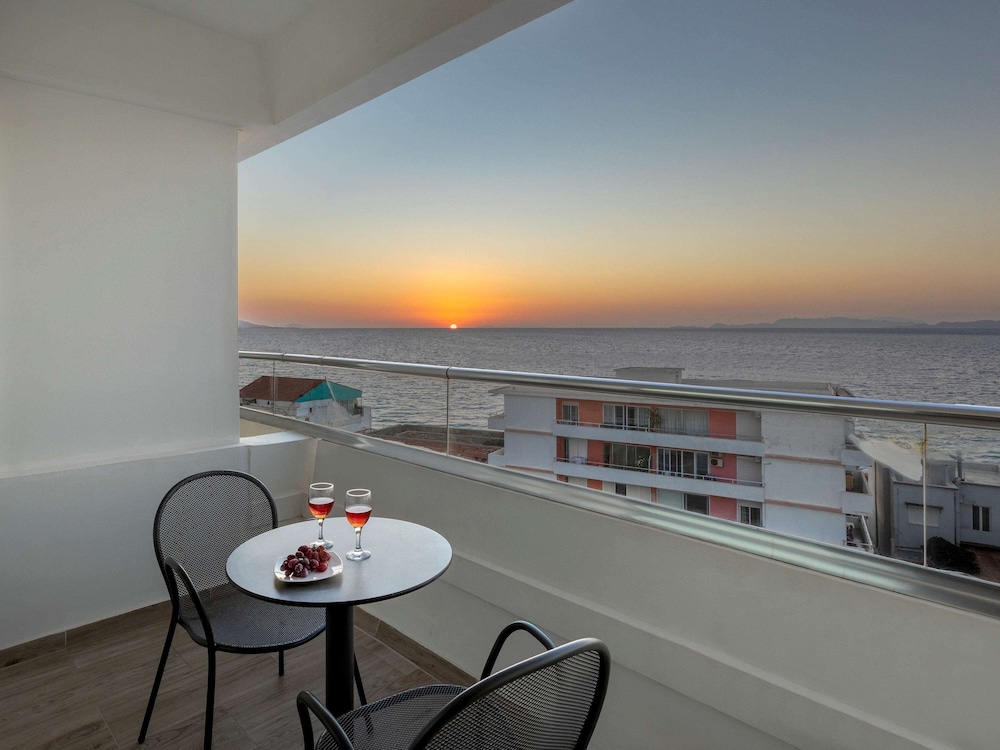 Mercure Rhodes Alexia Hotel & Spa 65/78