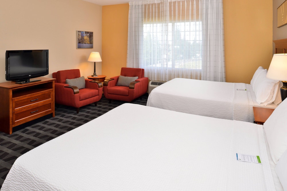 Towneplace Suites Marriott Cal Expo 18/50