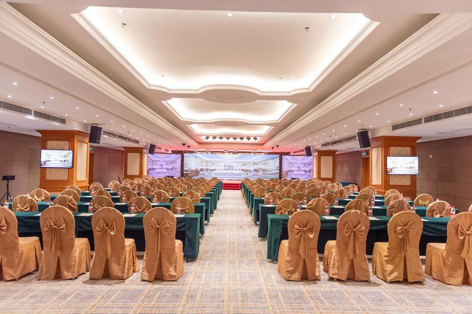 Vienna International Hotel (Shenzhen North Railway Station) 39/54