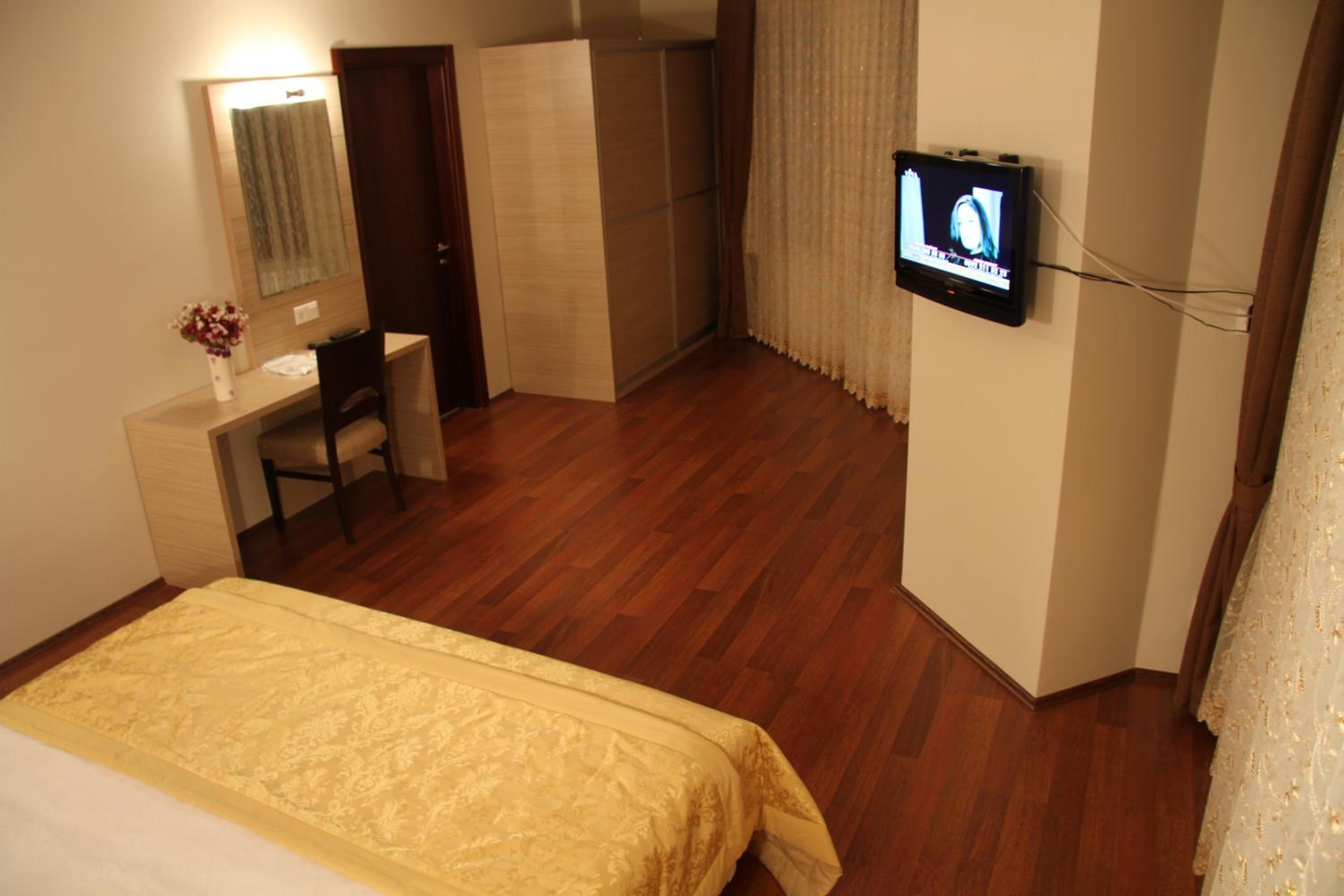 Solis Hotel 13/23