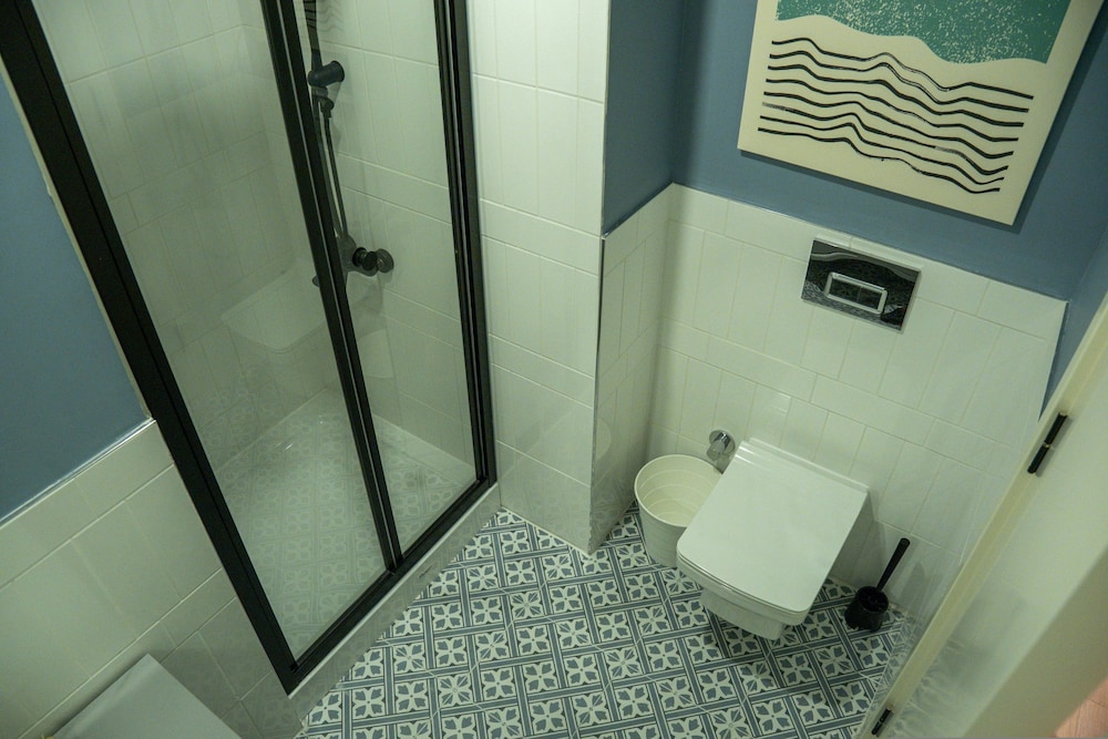 غرفة بريميوم بسرير كوين مع أريكة، Bird Nest Suites 9/10