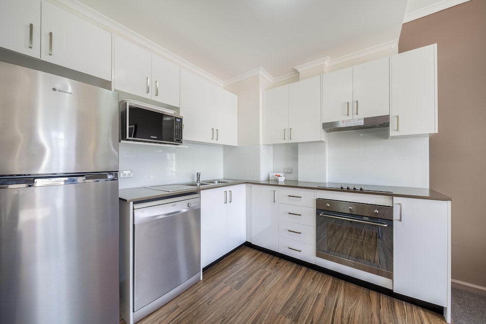 1 Bedroom, Queen Bed, City Skyline View، Oaks Sydney Goldsbrough Suites 10/10
