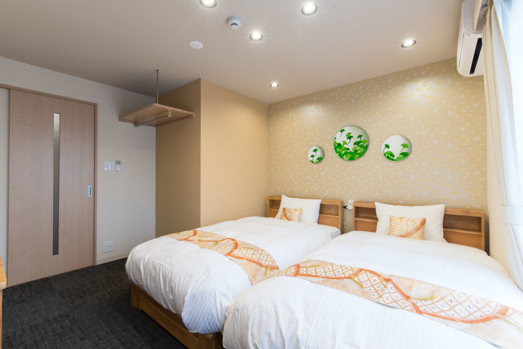 STANDARD, TWIN BEDS