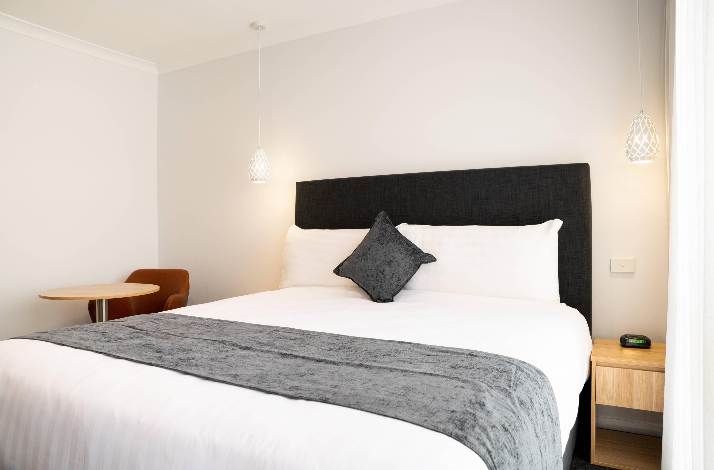 UPGRADE, EFFICIENCY, KING BED