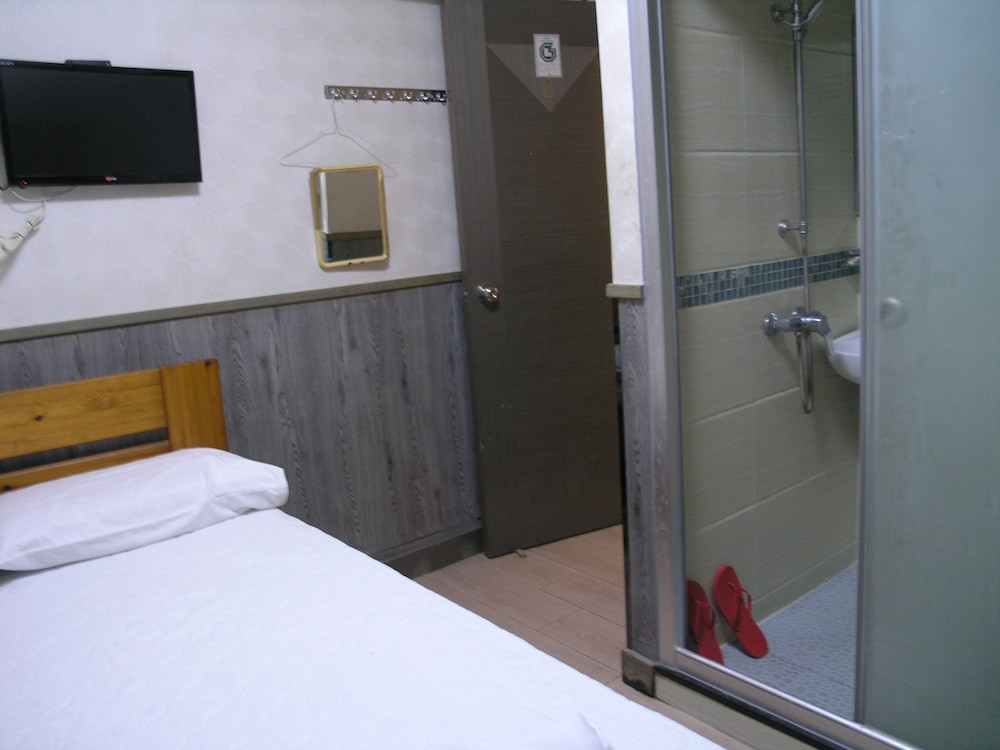 Majestic 7 Guest House 36/66