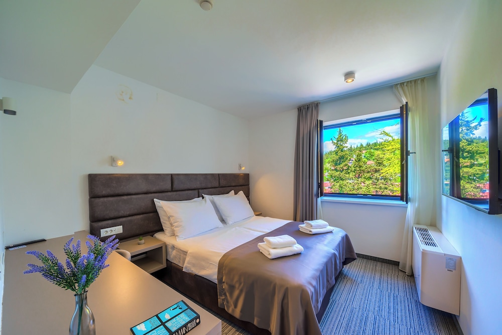 Hotel Alkar 10/48