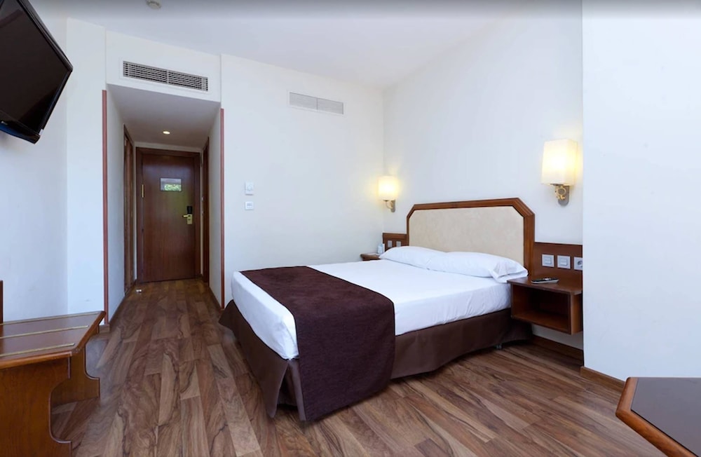 Senator Barajas Hotel 14/65