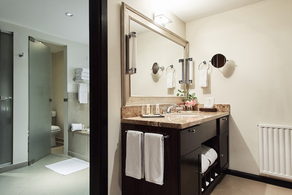 El Casco Art Hotel 66/69