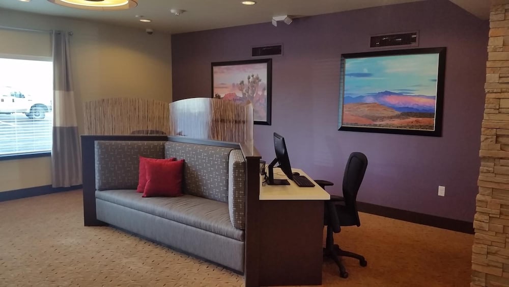 Ledgestone Hotel Elko 41/50