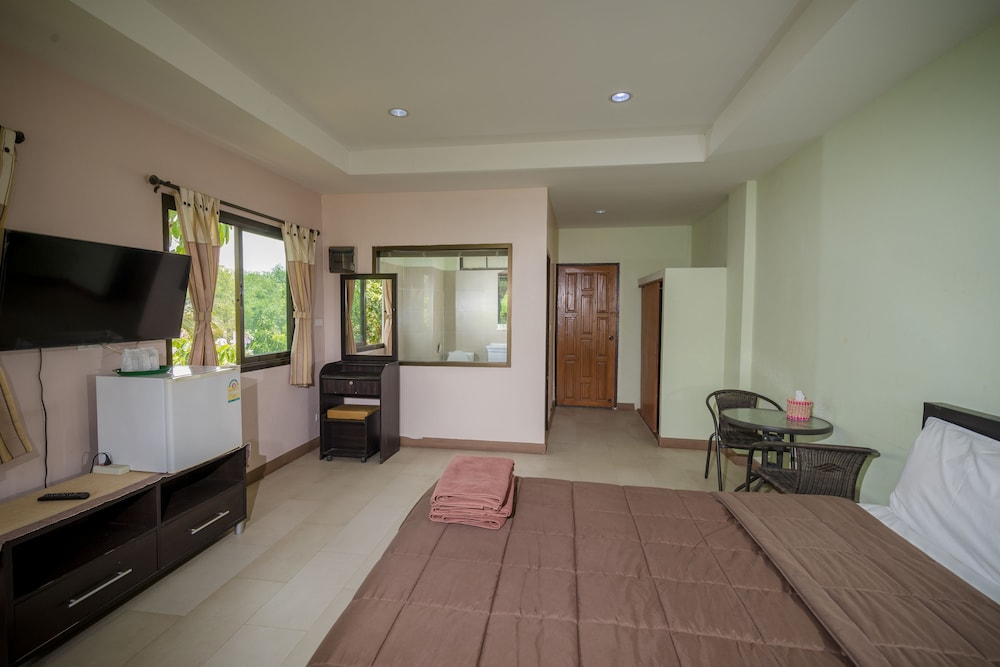 Banlanna Hotel Lampang (ex. Banlanna Serviced Apartment) 24/44