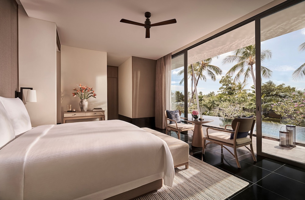 1 King Terrace Pool Villa