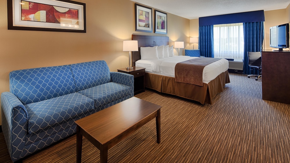 Best Western Port Huron Blue Water Bridge 25/31