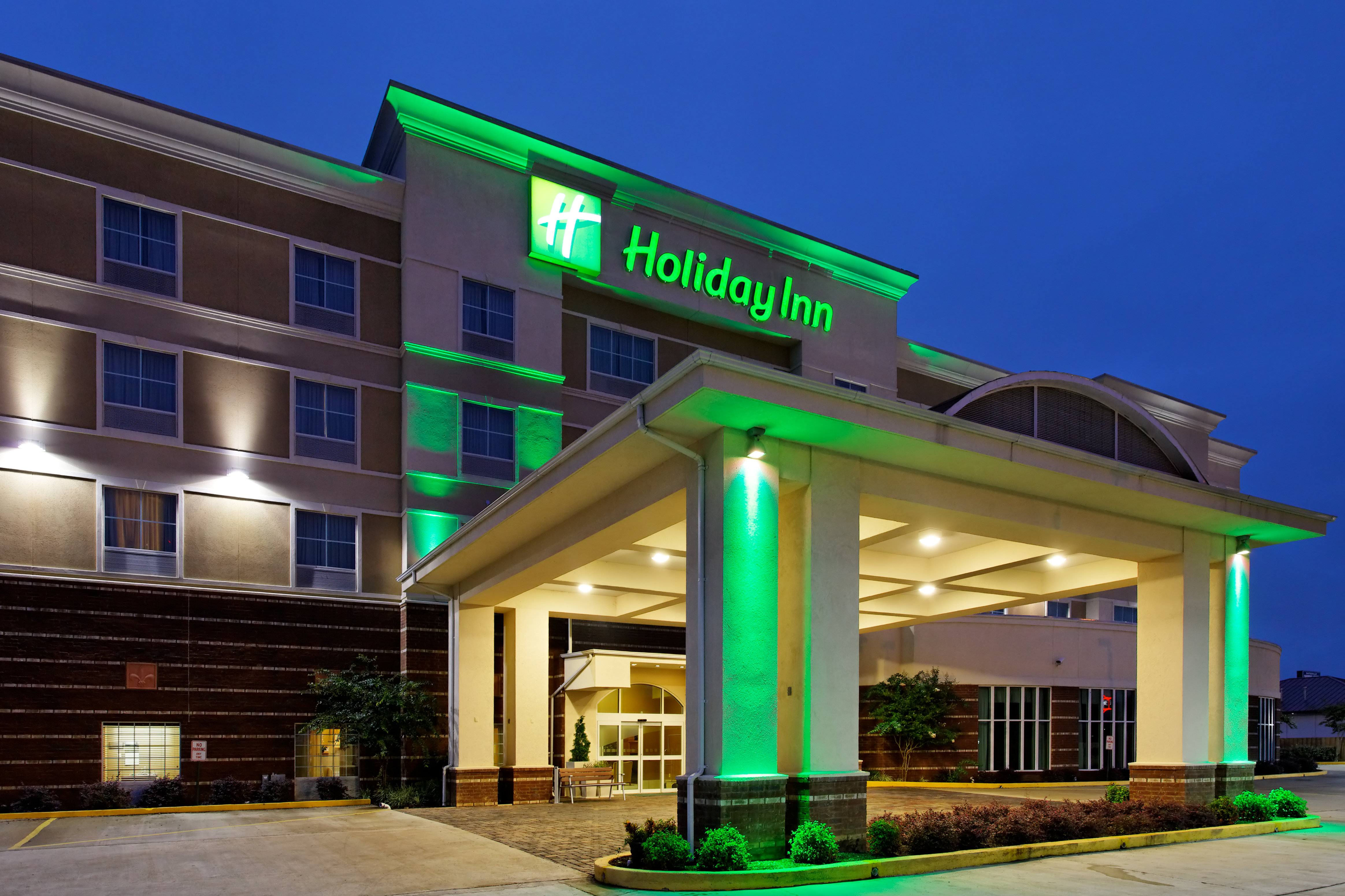 Holiday Inn Batesville 2/39