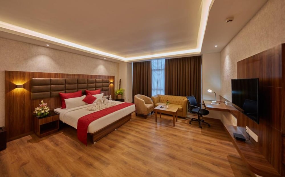 Shivas Galaxy Hotel 7/41