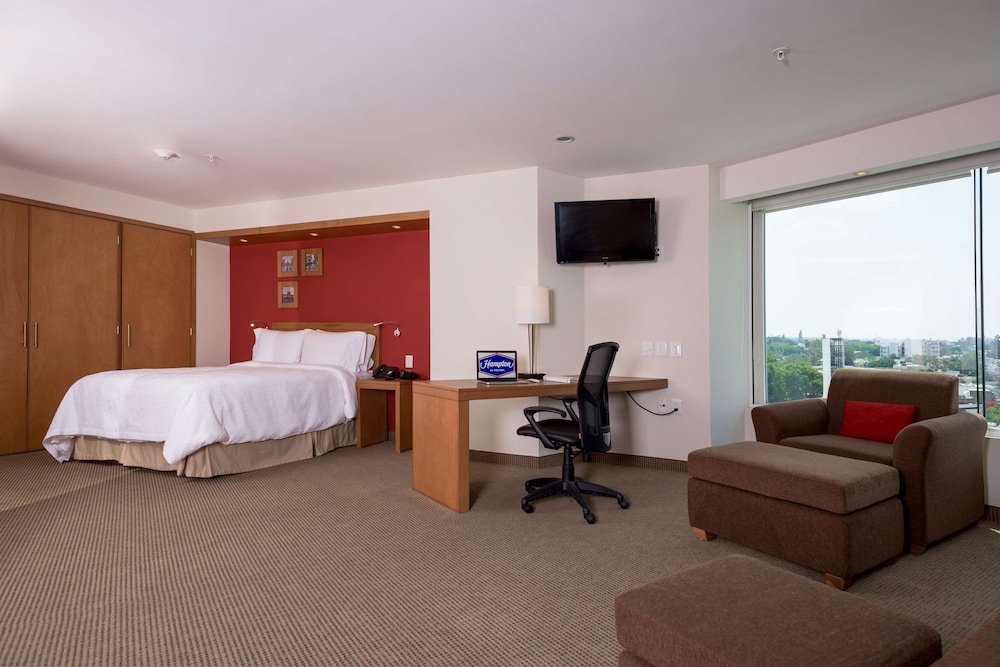 Hampton Inn by Hilton Guadalajara/Expo 47/48