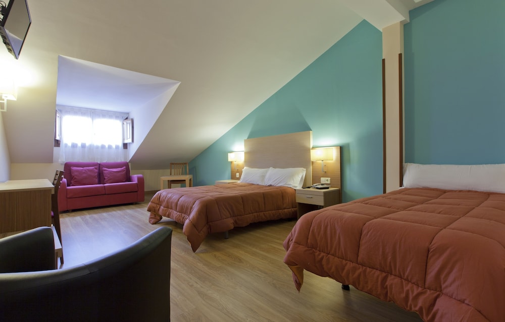 ROOM, DOUBLE BED, EXTRA BEDS