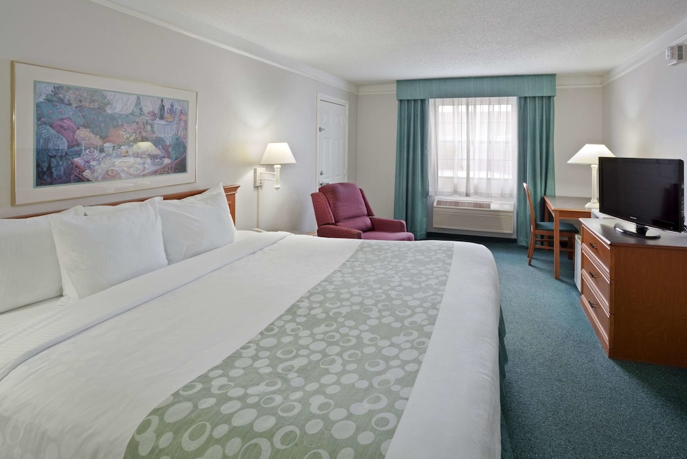 La Quinta Inn Omaha West 10/29