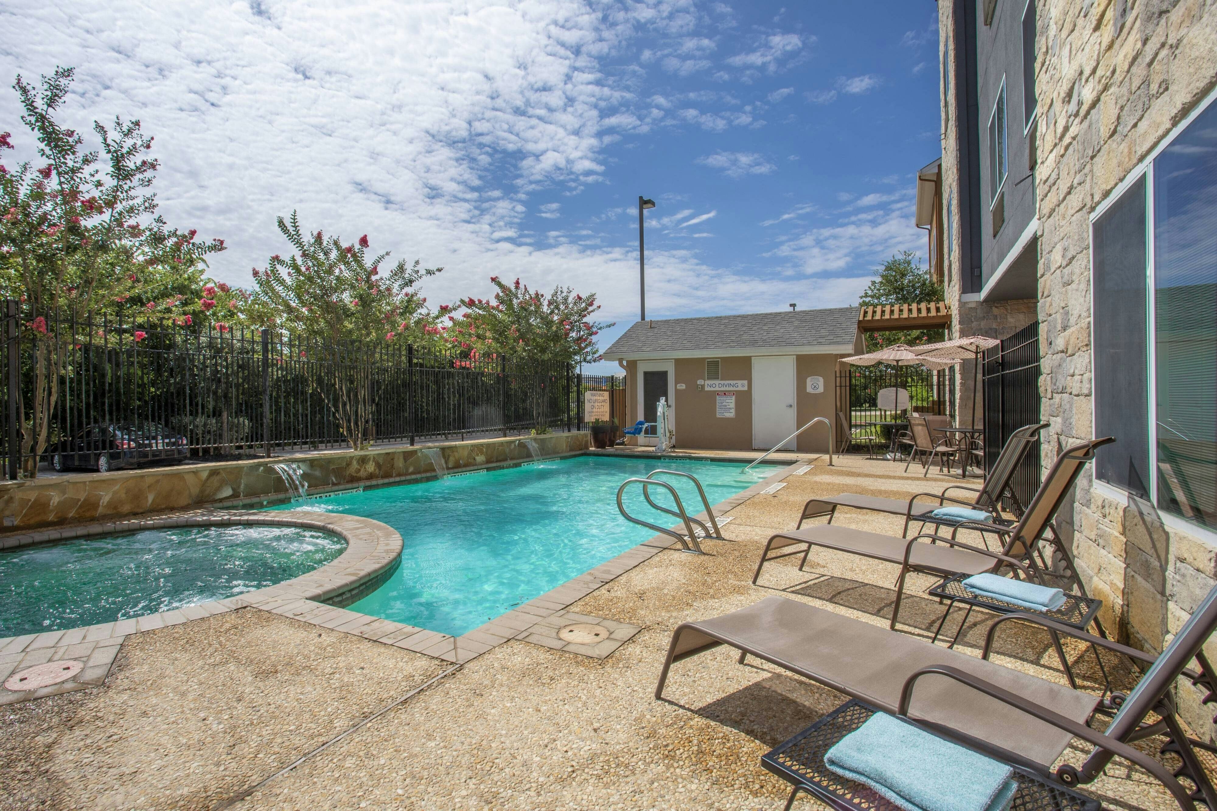 Fairfield Inn Suites Marriott San Antonio Boerne 9/12