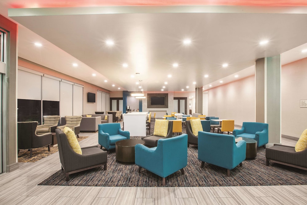 La Quinta Inn Stes By Wyndham Tulsa Broken Arrow 37/39