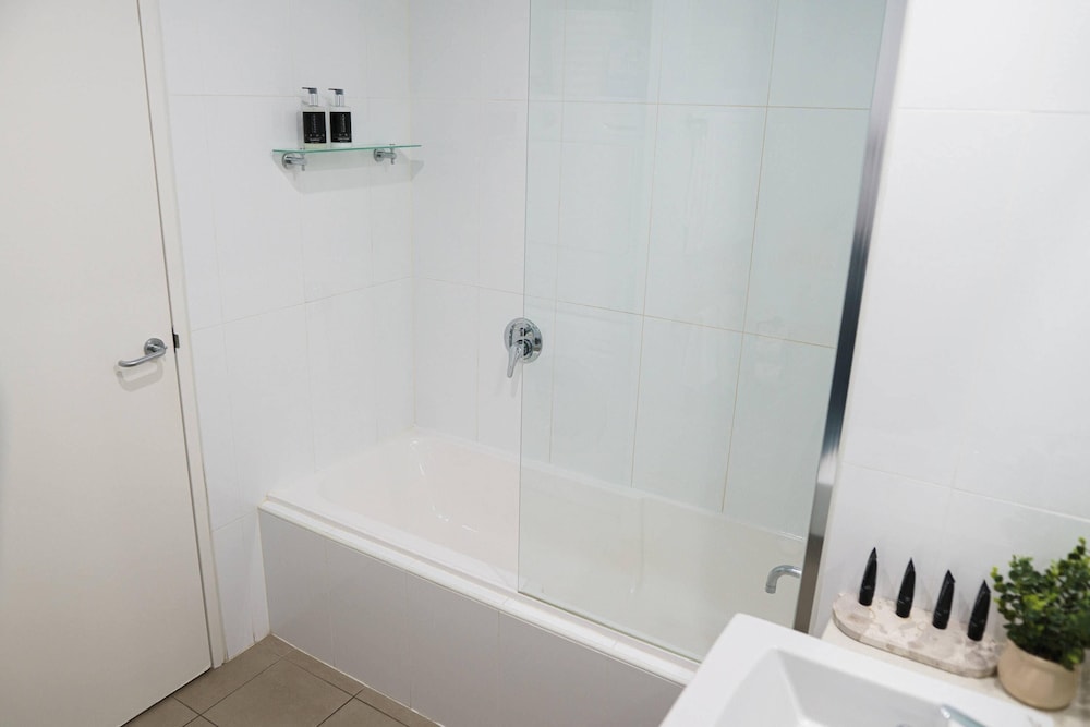 Efficiency, Multiple Beds, Accessible، MainStay Suites Whyalla 8/10