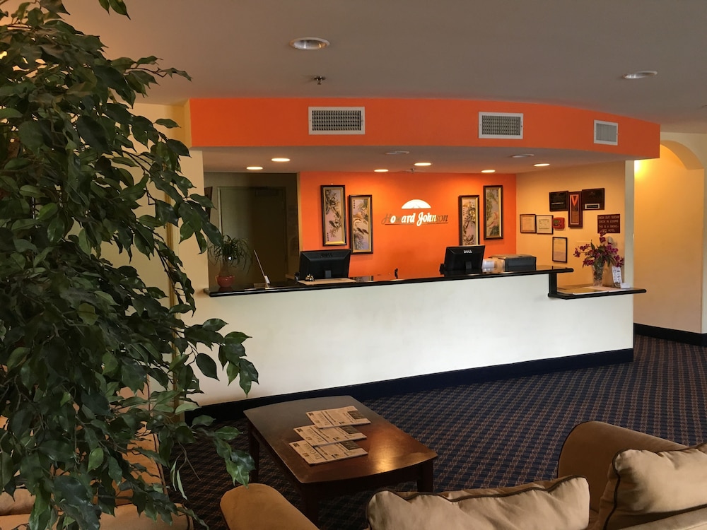 Howard Johnson by Wyndham Houma 6/36