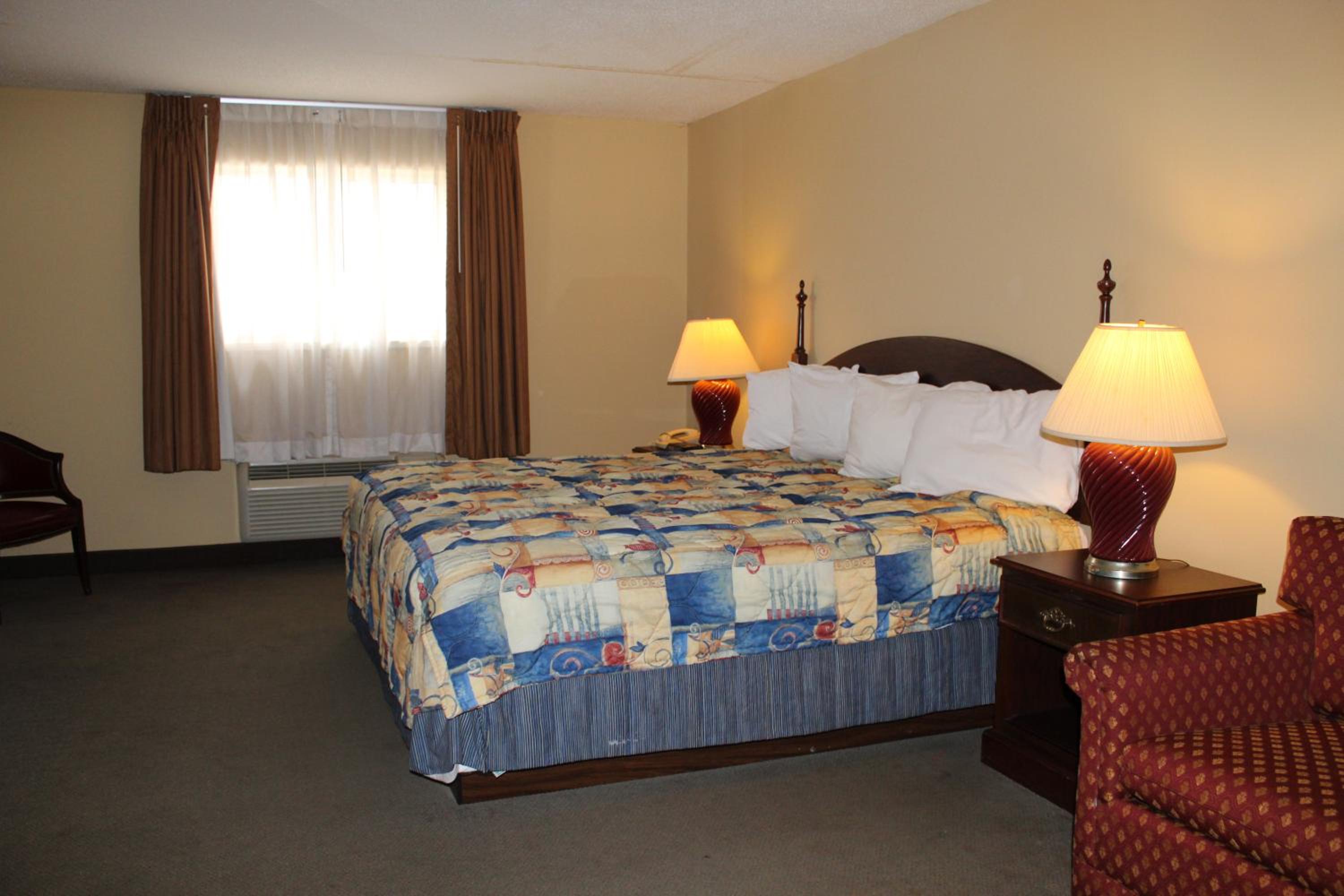 غرفة ديلوكس، Americas Best Value Inn Springfield - Mansion View 7/10