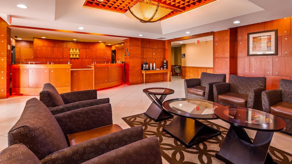 Best Western Plus Flowood Inn & Suites 26/39