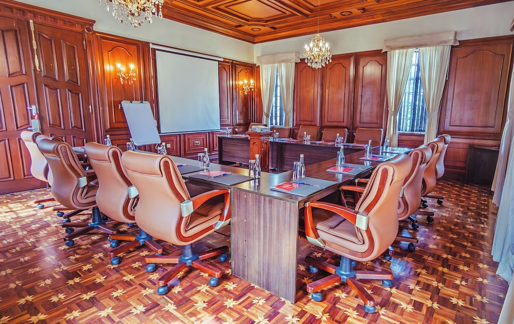 Muthu Sovereign Suites and Spa, Nairobi, Kenya 38/49