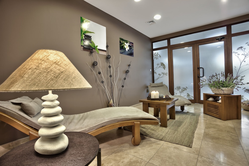 Interhotel Sandanski 30/48