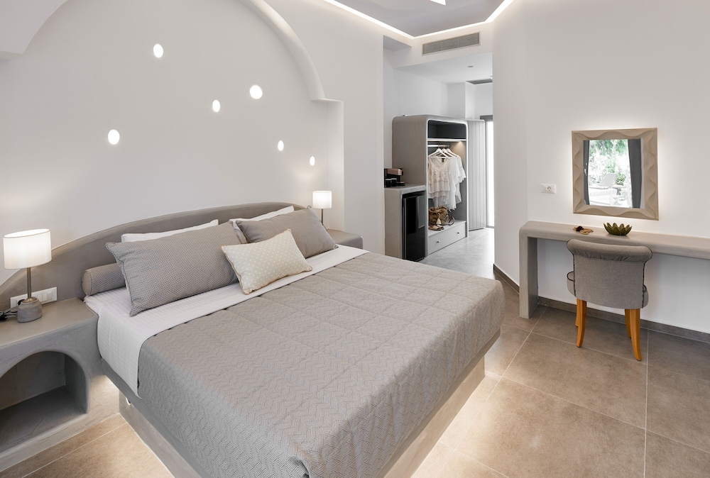 Amara Suites Santorini 7/50