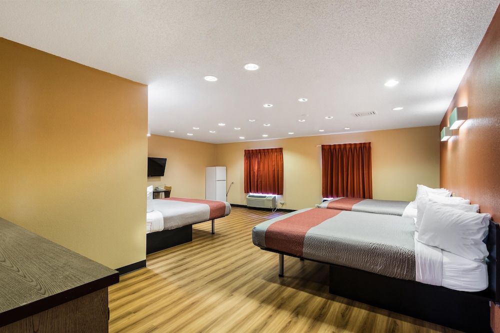 Motel6 Libertyville, IL 19/50