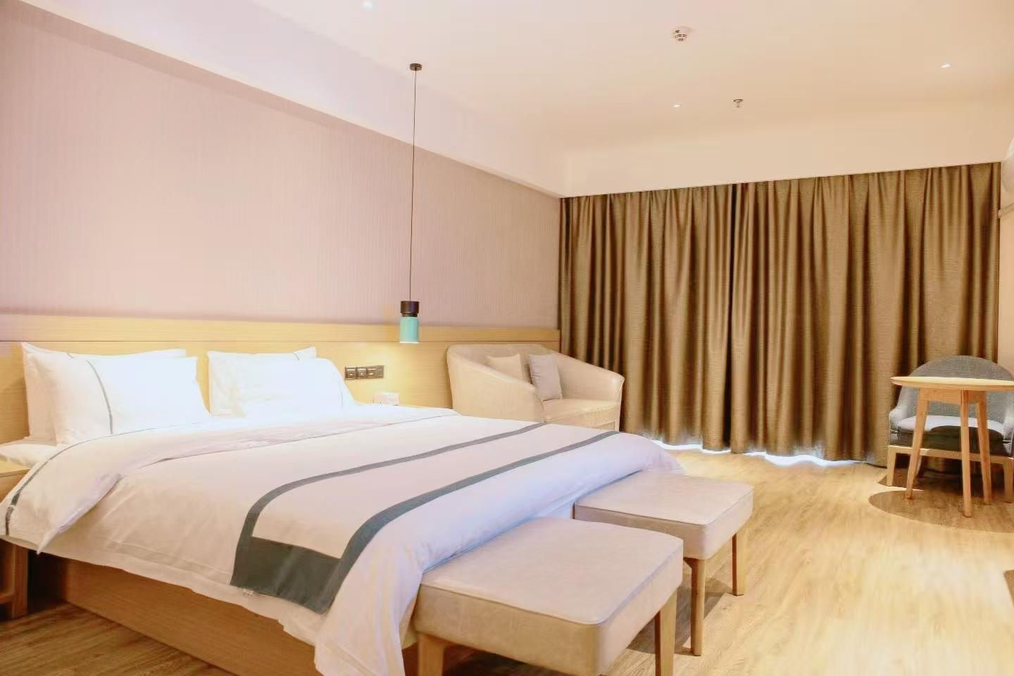 City Comfort Inn Xiantao First Middle School 24/52