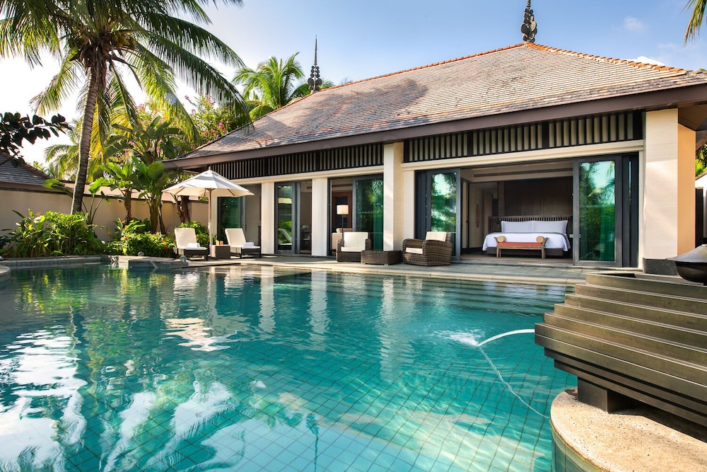 Raffles Hainan 2/71