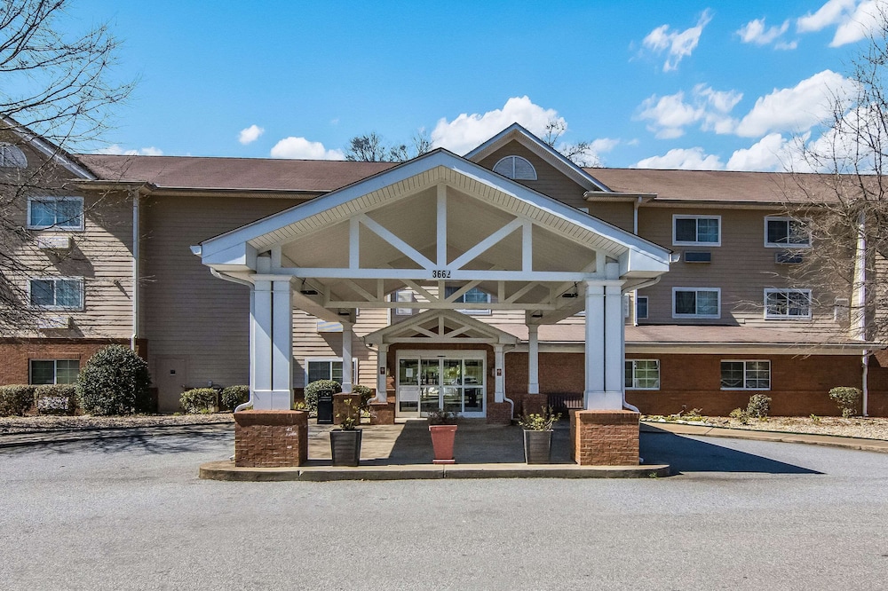 Sleep Inn & Suites Columbus near Fort Benning 4/44