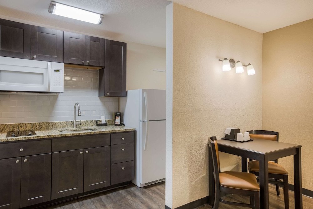 Econo Lodge Vidalia, GA 38/50