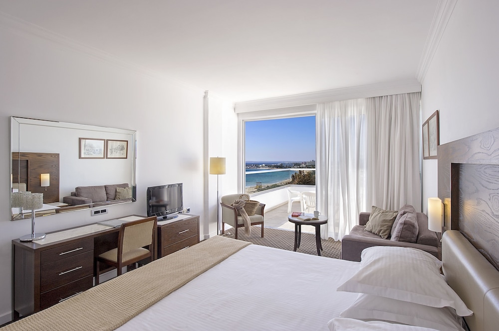 Grecian Sands Hotel 14/71