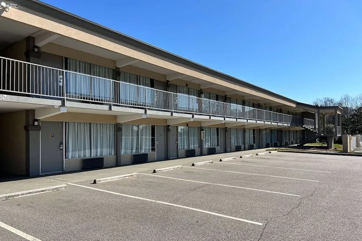 Days Inn by Wyndham Monroe NC 8/8