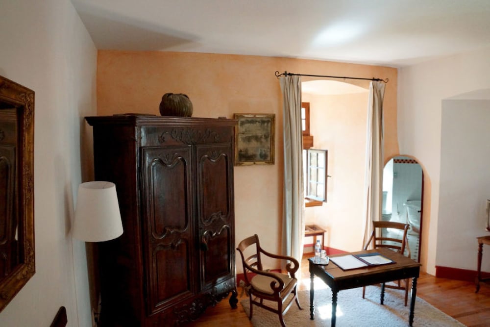 Chateau De La Caze 24/50