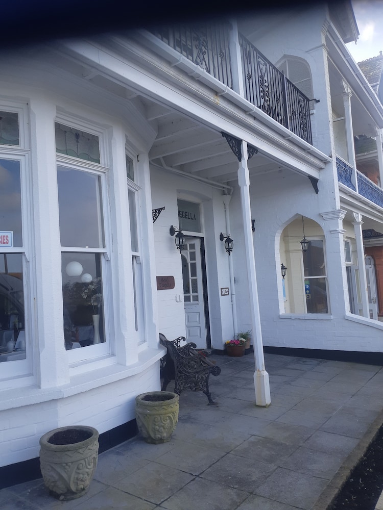 Tregella Guest House 3/50