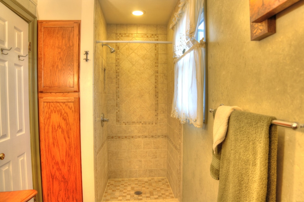 Los Gatos Bed & Breakfast 16/50