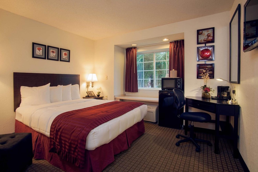 Sleep Inn Jacksonville Airport 15/55